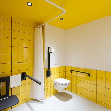 Hotel Adagio Access Centrum Dampoort 3*