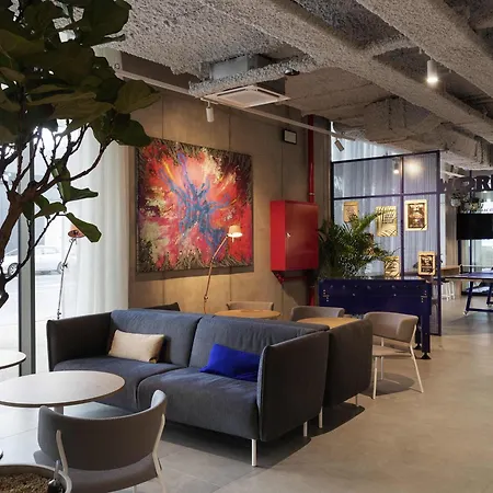 Hotel Adagio Access Centrum Dampoort 3*