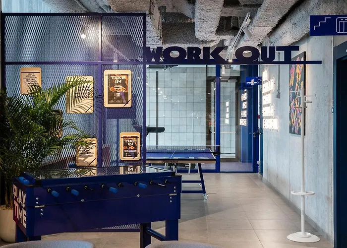 Hotel Adagio Access Centrum Dampoort 3*