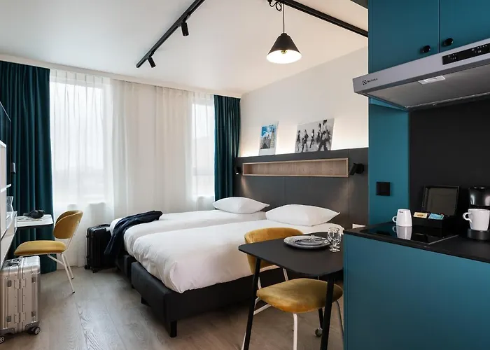 Hotel Adagio Access Centrum Dampoort 3*