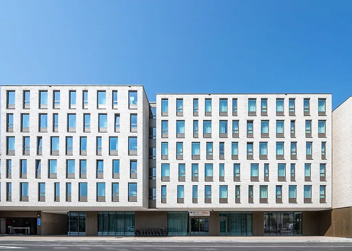 Adagio Access Centrum Dampoort 3*