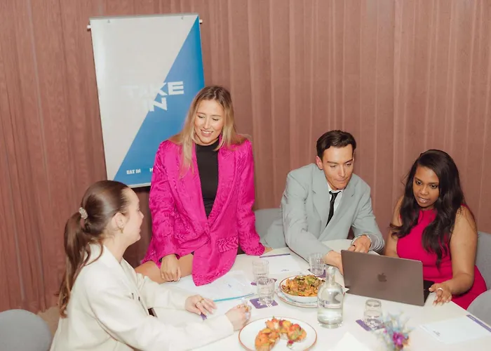 Hotel Adagio Access Centrum Dampoort 3*