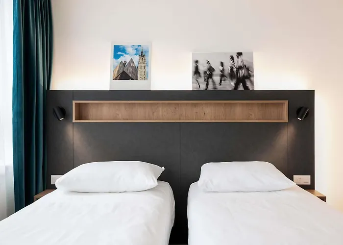 Adagio Access Centrum Dampoort Отель 3*