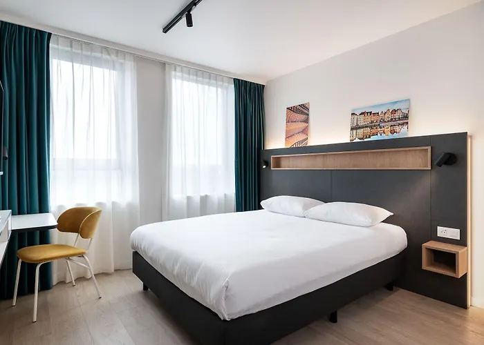 Adagio Access Centrum Dampoort Отель